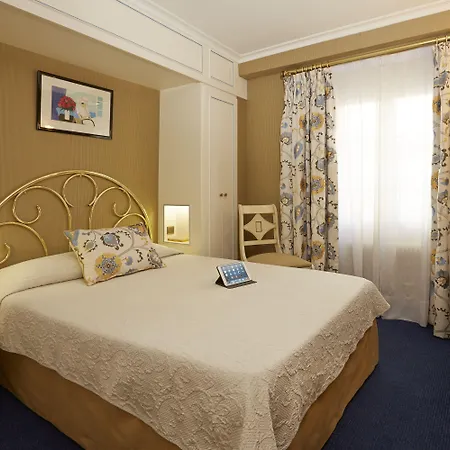 Beaubourg Hotel 3*