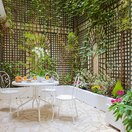 Hotel Beaubourg