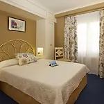 Beaubourg Hotel 3*