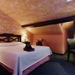 Beaubourg Hotel