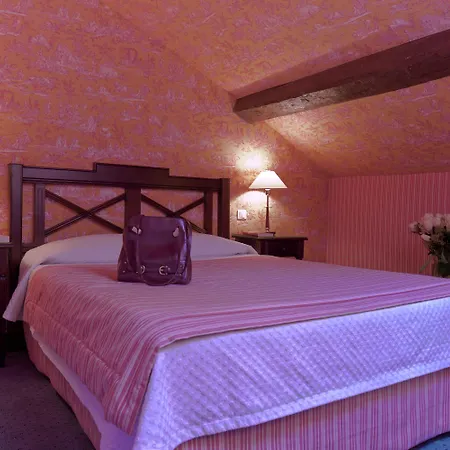 Beaubourg Hotel