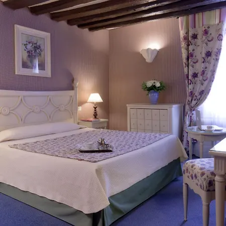 Hotel Beaubourg Paris