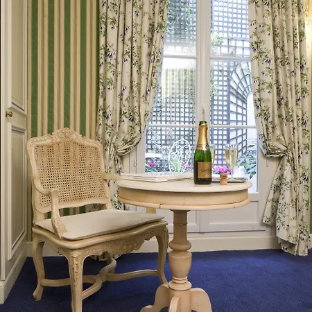 Hotel Beaubourg 3*