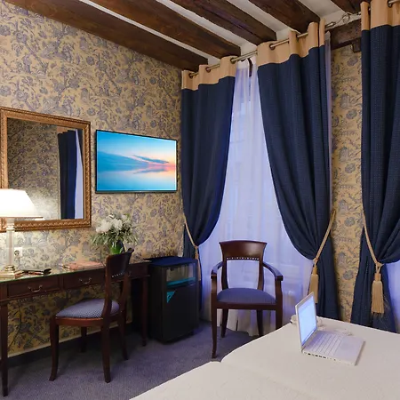 Beaubourg Hotel 3*
